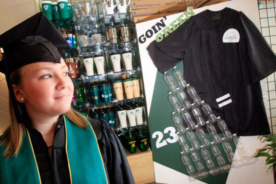 Green graduation: Gowns now recycle or biodegrade - San Antonio ...