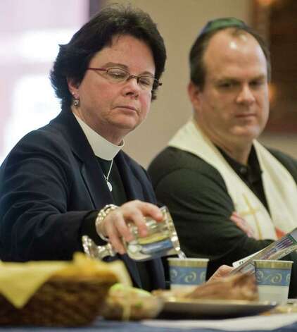 Coming together: Passover seder becomes an interfaith celebration ...