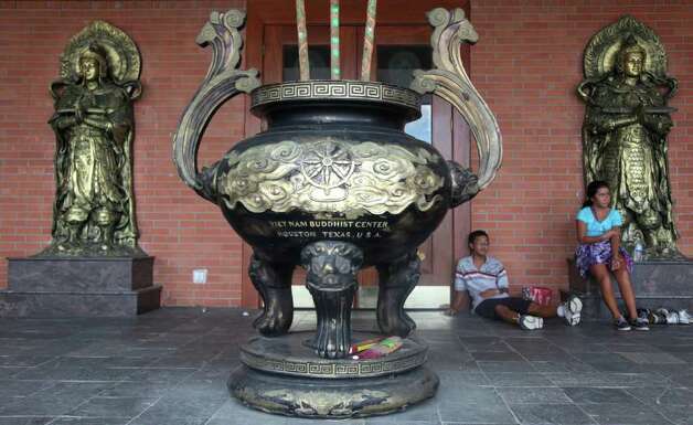 The ornate vase sits in front of Buddha Hall at Vietnamese Buddhist Center 