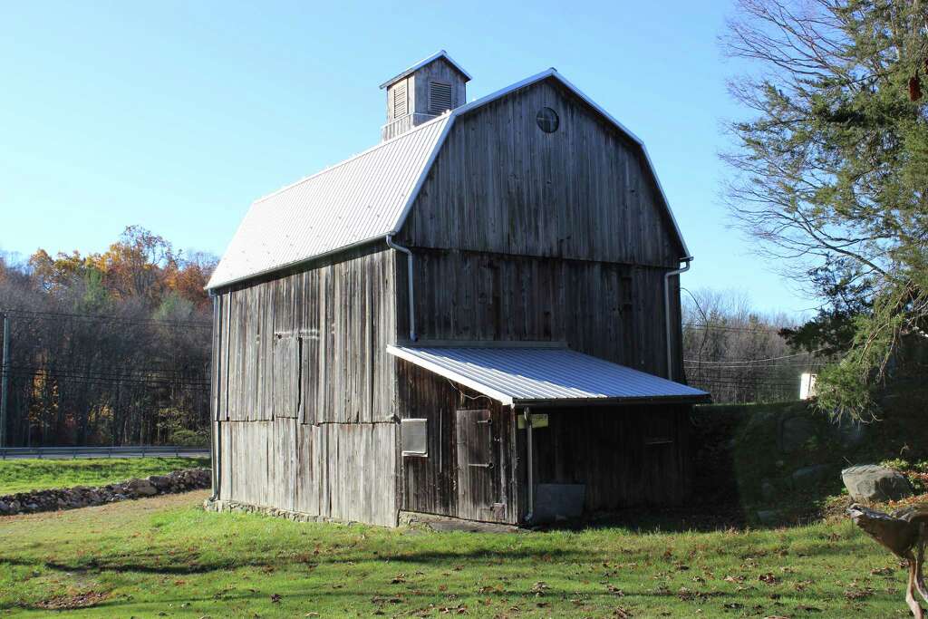 The barn at Gurski farm on Obtuse Hill Road. State Historic Preservation Office officials are questioning why some buildings were taken down. Photo: Alex Wolff / Hearst Connecticut Media