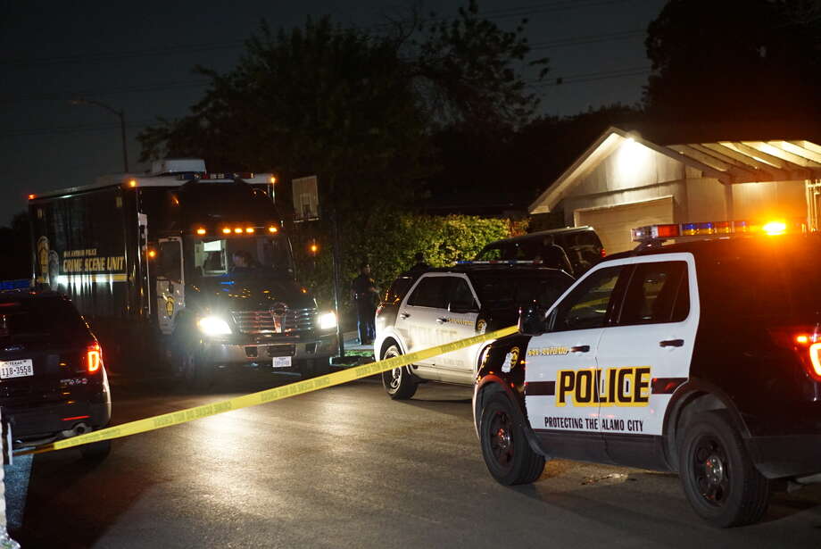A woman is dead and her husband is in critical condition after police say one shot the other Wednesday night on the Southwest Side.
It is not immediately clear who shot who as police are still investigating the shooting, which they responded to at about 9:30 p.m. in the 7000 block of Myrtle Valley, according to San Antonio Police. Photo: Jacob Beltran
