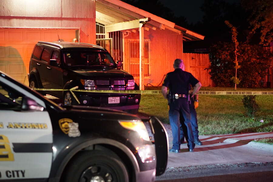 A woman is dead and her husband is in critical condition after police say one shot the other Wednesday night on the Southwest Side.
It is not immediately clear who shot who as police are still investigating the shooting, which they responded to at about 9:30 p.m. in the 7000 block of Myrtle Valley, according to San Antonio Police. Photo: Jacob Beltran