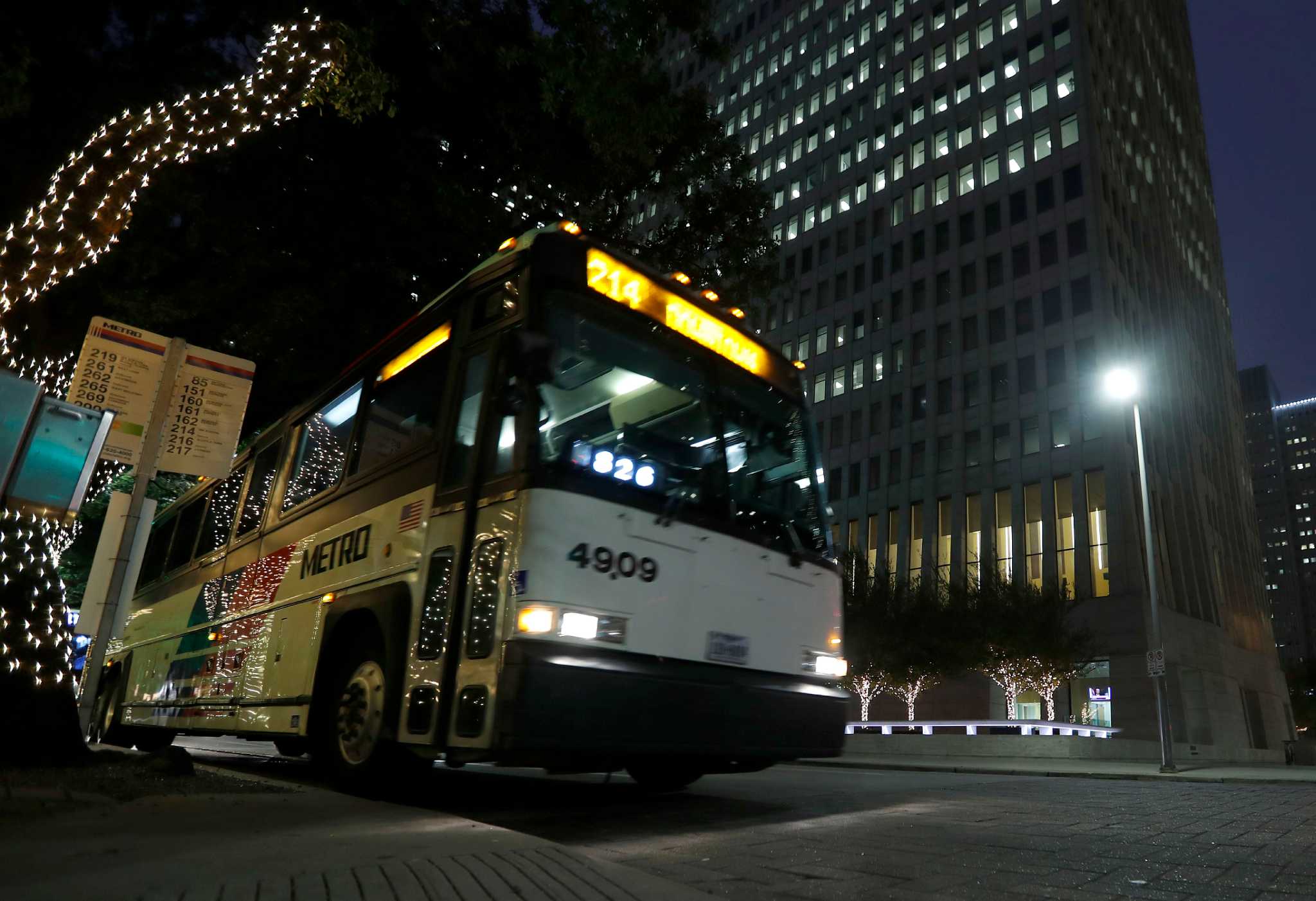 Metro approves plan to streamline bus service to and from Galveston