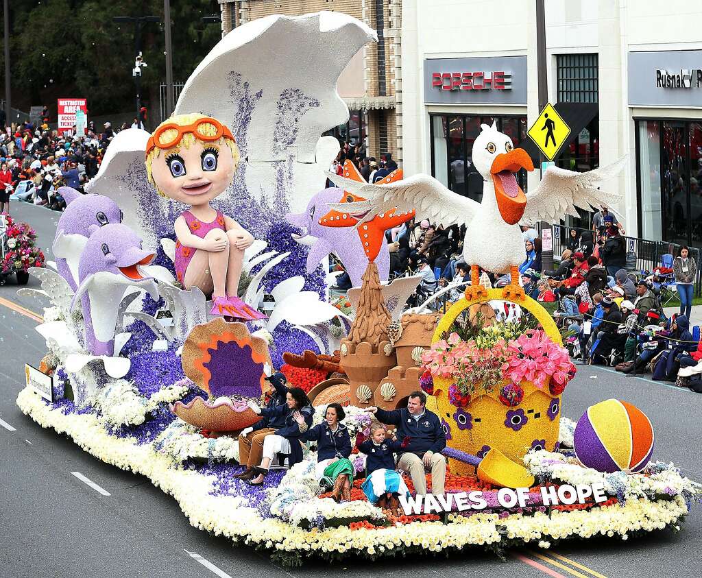 When is the Rose Parade traditionally held?