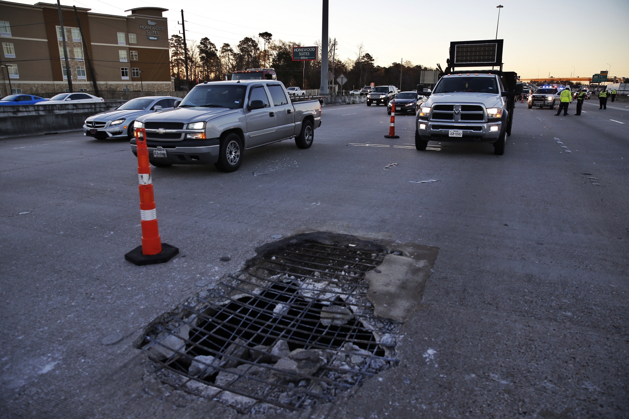 Giant pothole emerges on I-45 near Hardy Toll Road in Houston