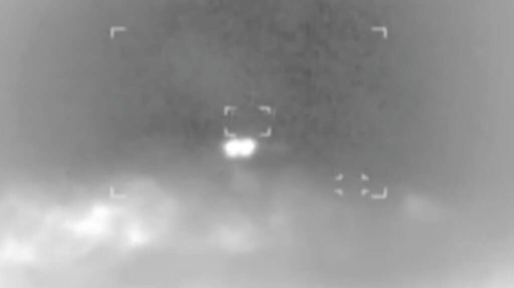 This is a screen grab from a YouTube videopublished by “ufosontherecord” taken on Nov. 11, 2014, by a Chilean Navy helicopter (Airbus Cougar AS-532) equipped with an infrared FLIR high-definition camera, according to a report by Chile’s CEFAA, which is an agency within DGAC (an agency similar to the FAA but part of the Chilean Air Force). Photo: Government Of Chile Via Ufosontherecord