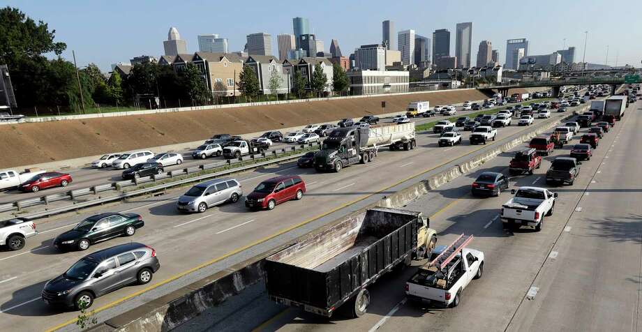 Congestion is increasing. U.S. drivers hit a record in 2016, traveling over 3.2 trillion miles in one year. Photo: David J. Phillip, Associated Press / Copyright 2017 The Associated Press. All rights reserved.