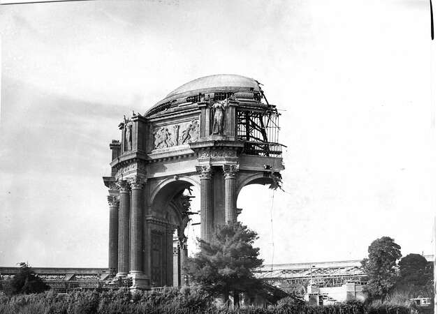 Save the Palace of Fine Arts? In the 60s, SF wasn't so sure.