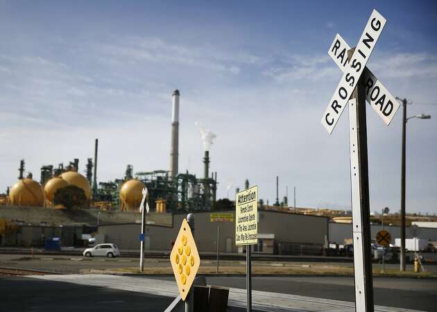 Benicia rejects plan to bring oil trains to Valero refinery
