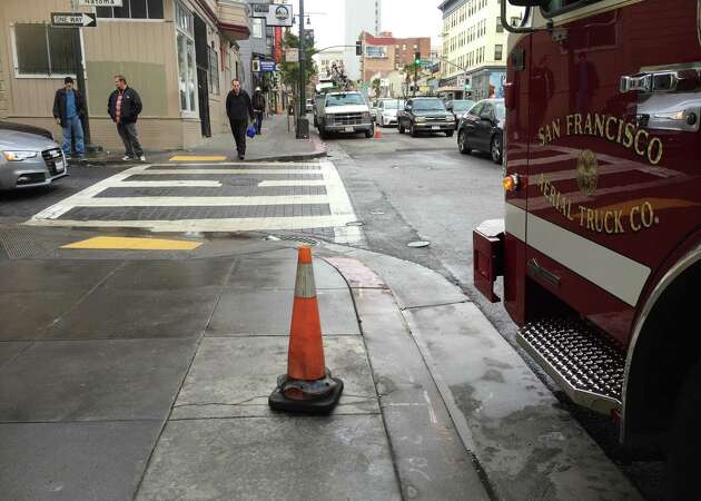 Driver crashes into SF fire hydrant, soaks homeless shelter