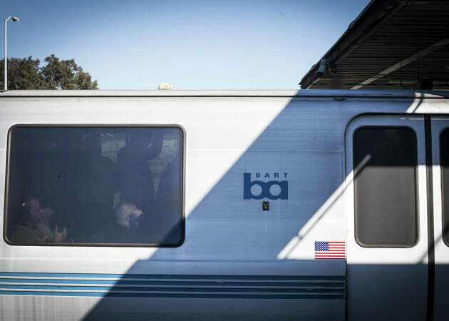 BART: police respond to report of armed person at W. Oakland