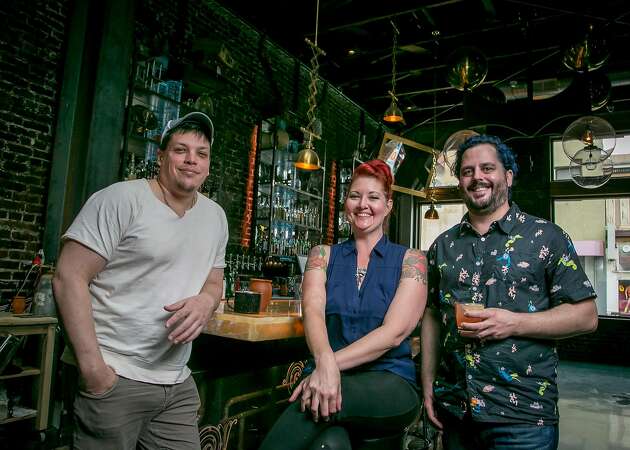 Esther Mobley: Rusted Mule gives S.F. its first mule bar