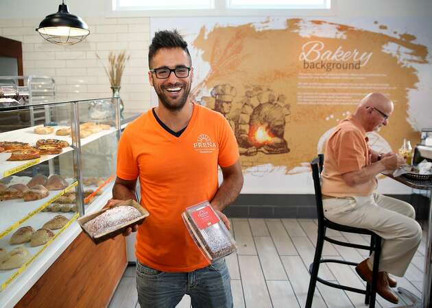 For Sixth Street kosher bakery, family recipes sweeten new year