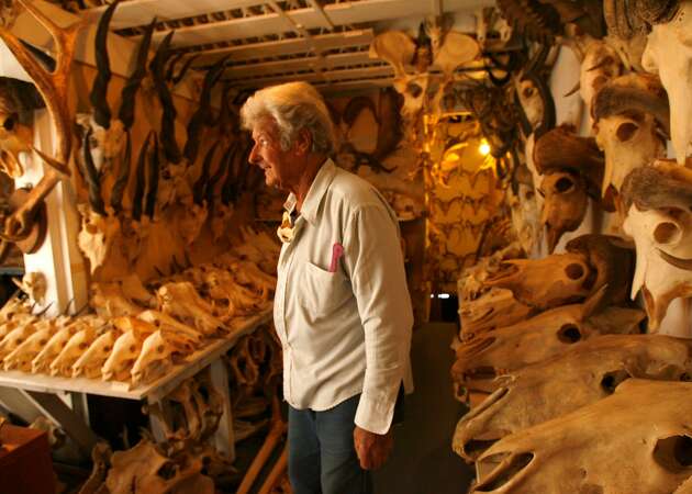 Ray 'Bones' Bandar, biologist and skull collector, dies at 90