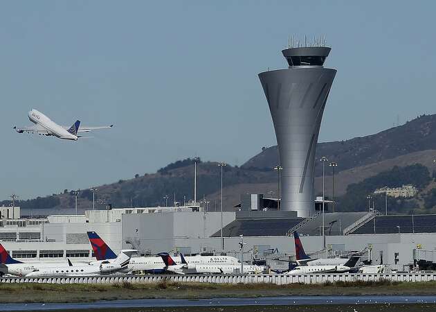 SFO-bound flight comes close to landing on wrong runway